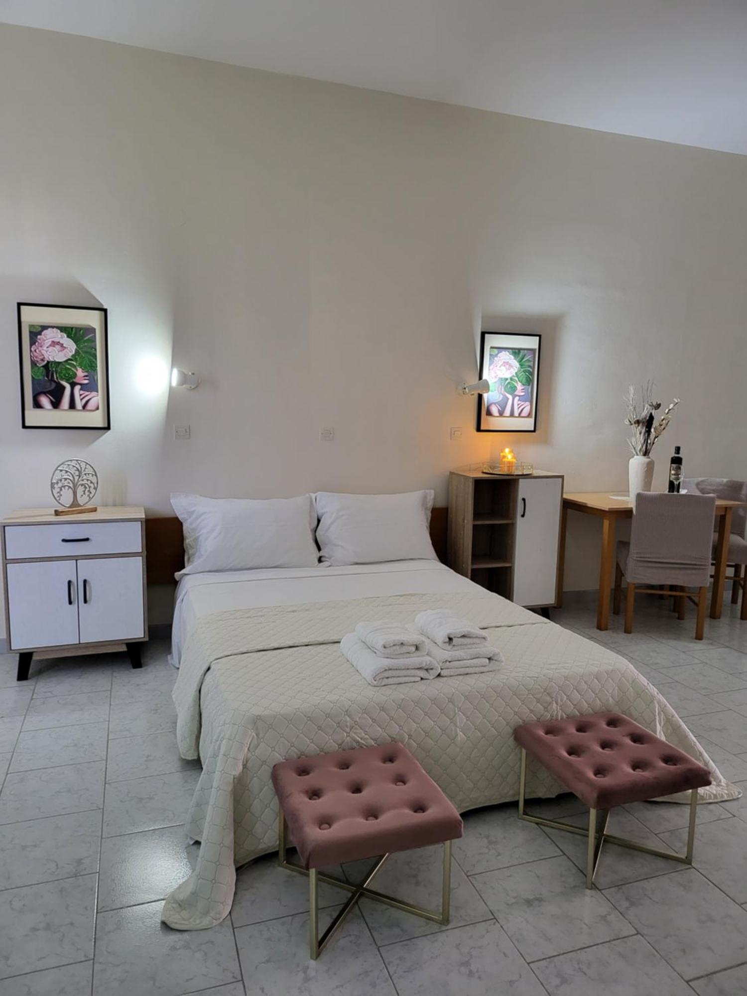 Aparthotel Pyrgos 2*