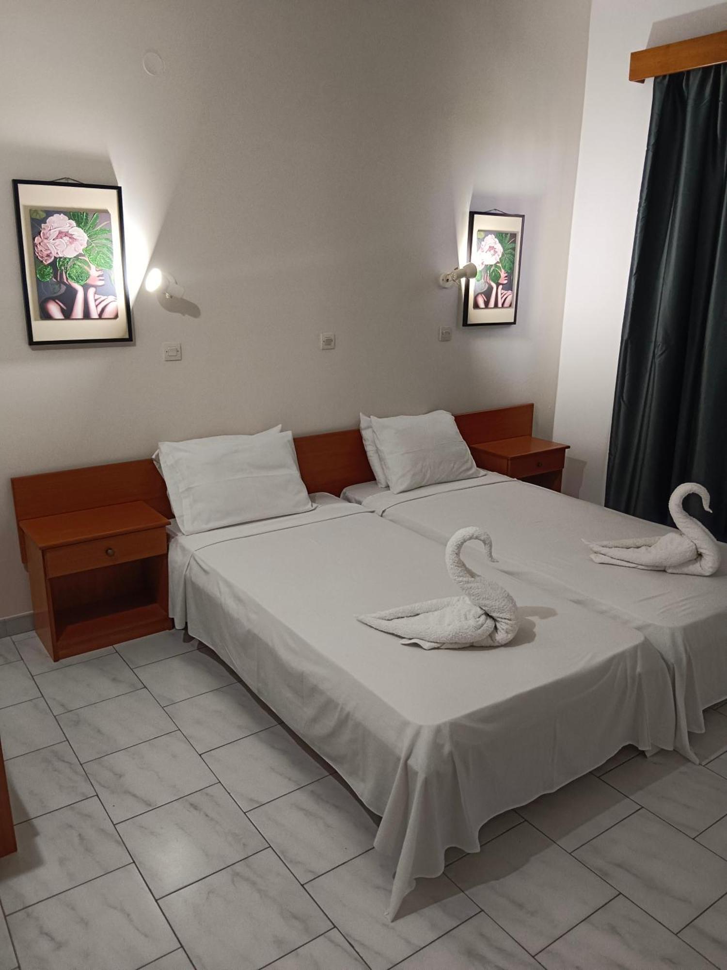 Pyrgos Aparthotel Kremastí