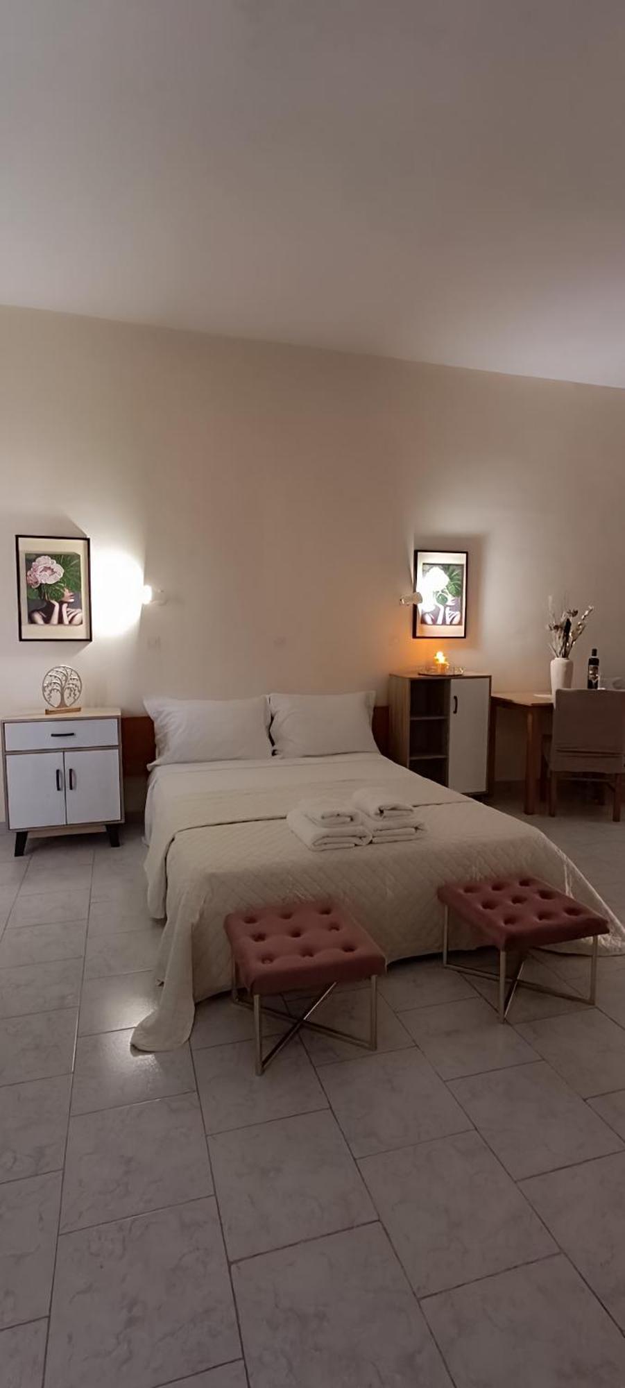 Aparthotel Pyrgos