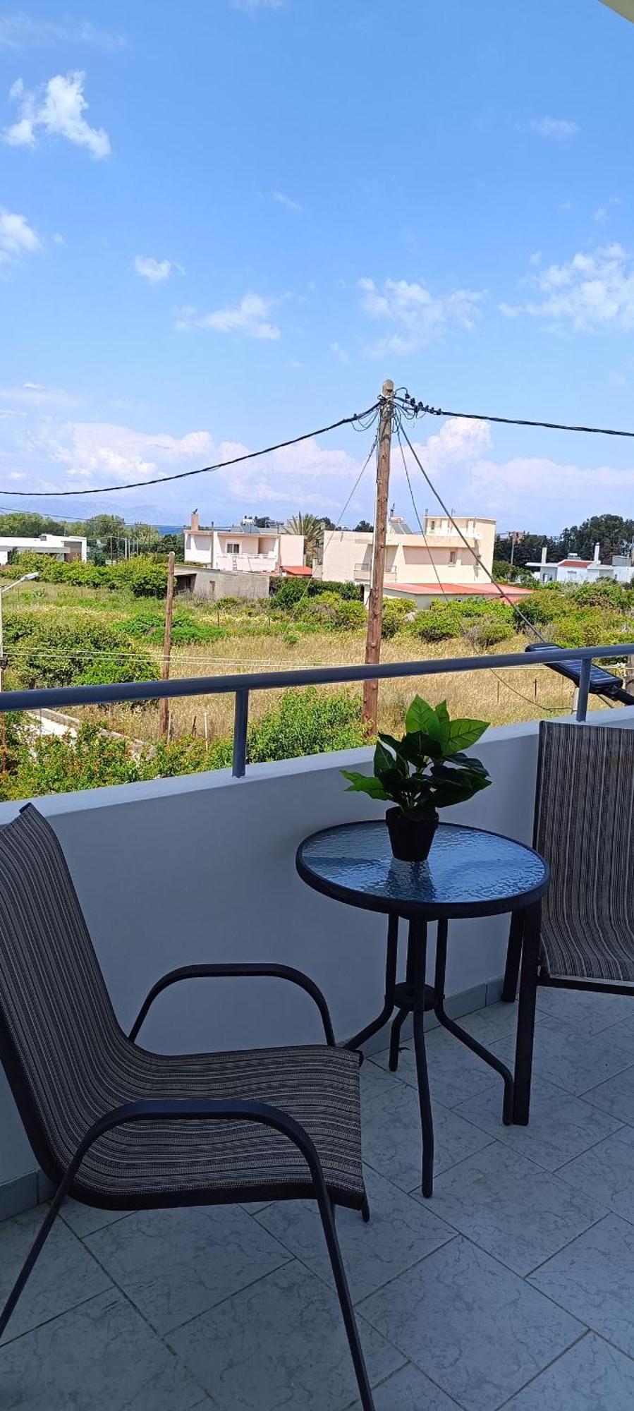 Aparthotel Pyrgos 2*