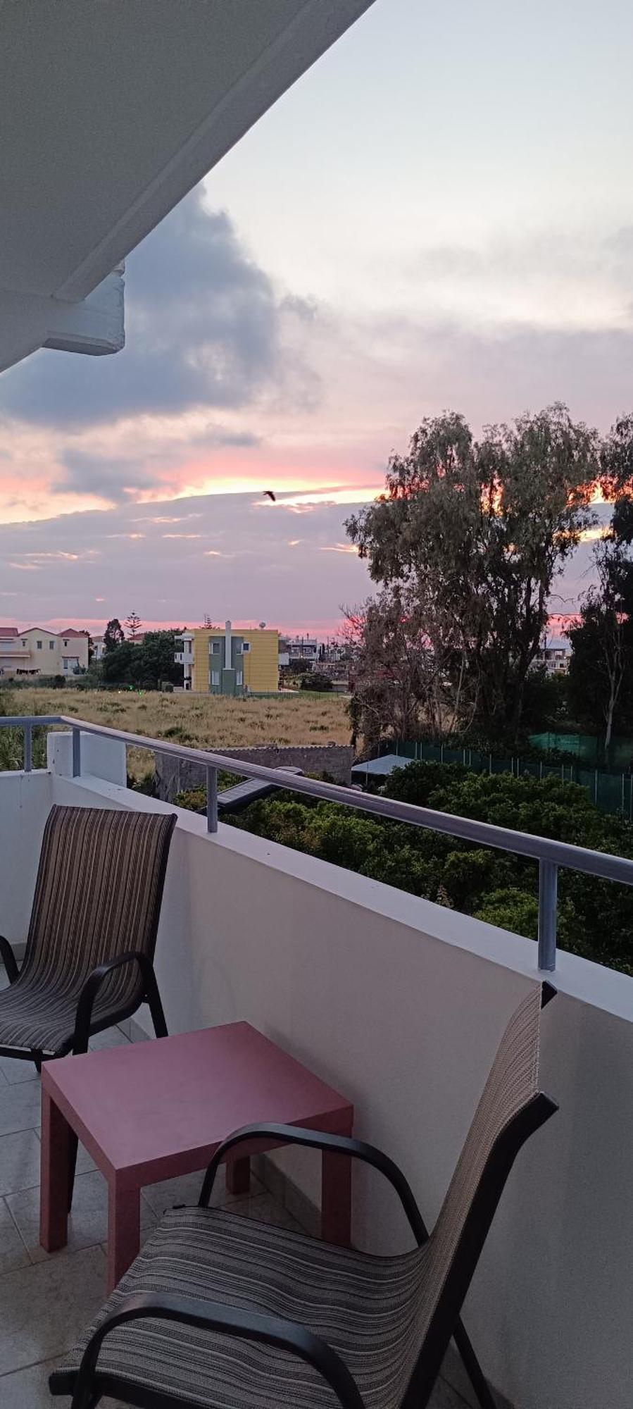 Pyrgos 2* Kremastí